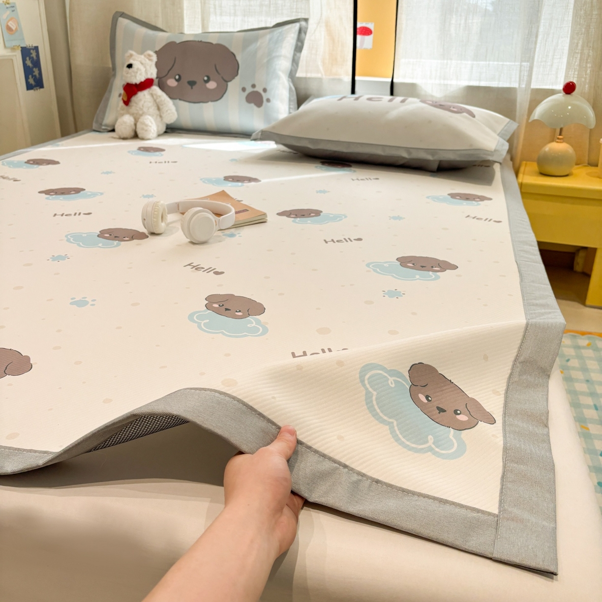 91家纺网 家纺一手货源 找家纺 慕尚家纺 2026春夏新款可水洗斜纹凉豆豆印花凉感席凉席席子 云朵小狗