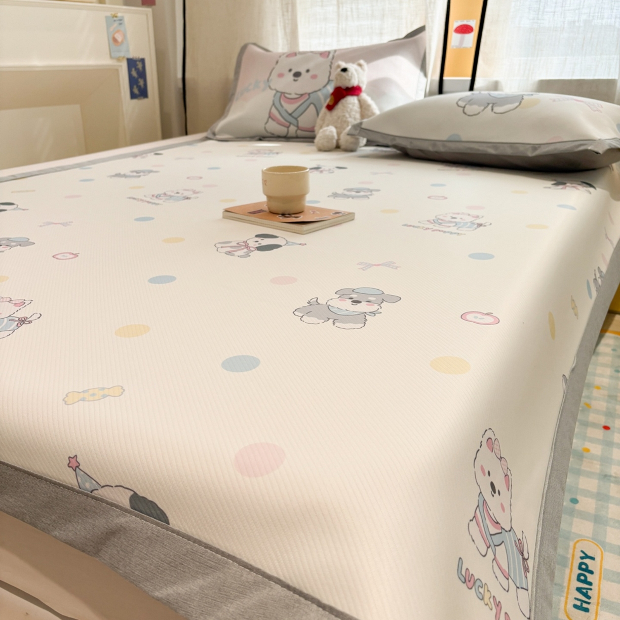 91家纺网 家纺一手货源 找家纺 慕尚家纺 2026春夏新款可水洗斜纹凉豆豆印花凉感席凉席席子 小狗乖乖