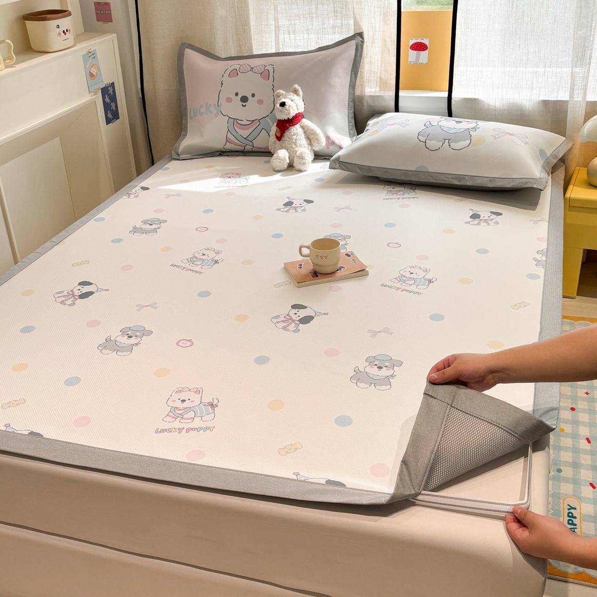 91家纺网 家纺一手货源 找家纺 慕尚家纺 2026春夏新款可水洗斜纹凉豆豆印花凉感席凉席席子 小狗乖乖