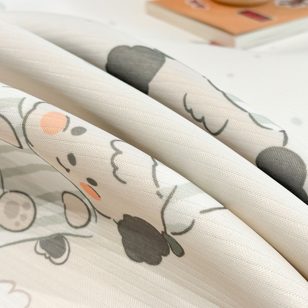 91家纺网 家纺一手货源 找家纺 慕尚家纺 2026春夏新款可水洗斜纹凉豆豆印花凉感席凉席席子 樱桃爱心狗