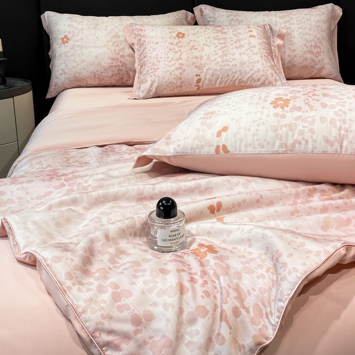 91家纺网 家纺一手货源 找家纺 慕尚家纺 2026春夏新款莱赛尔天丝夏被夏凉被空调被夏被四件套 粉栀