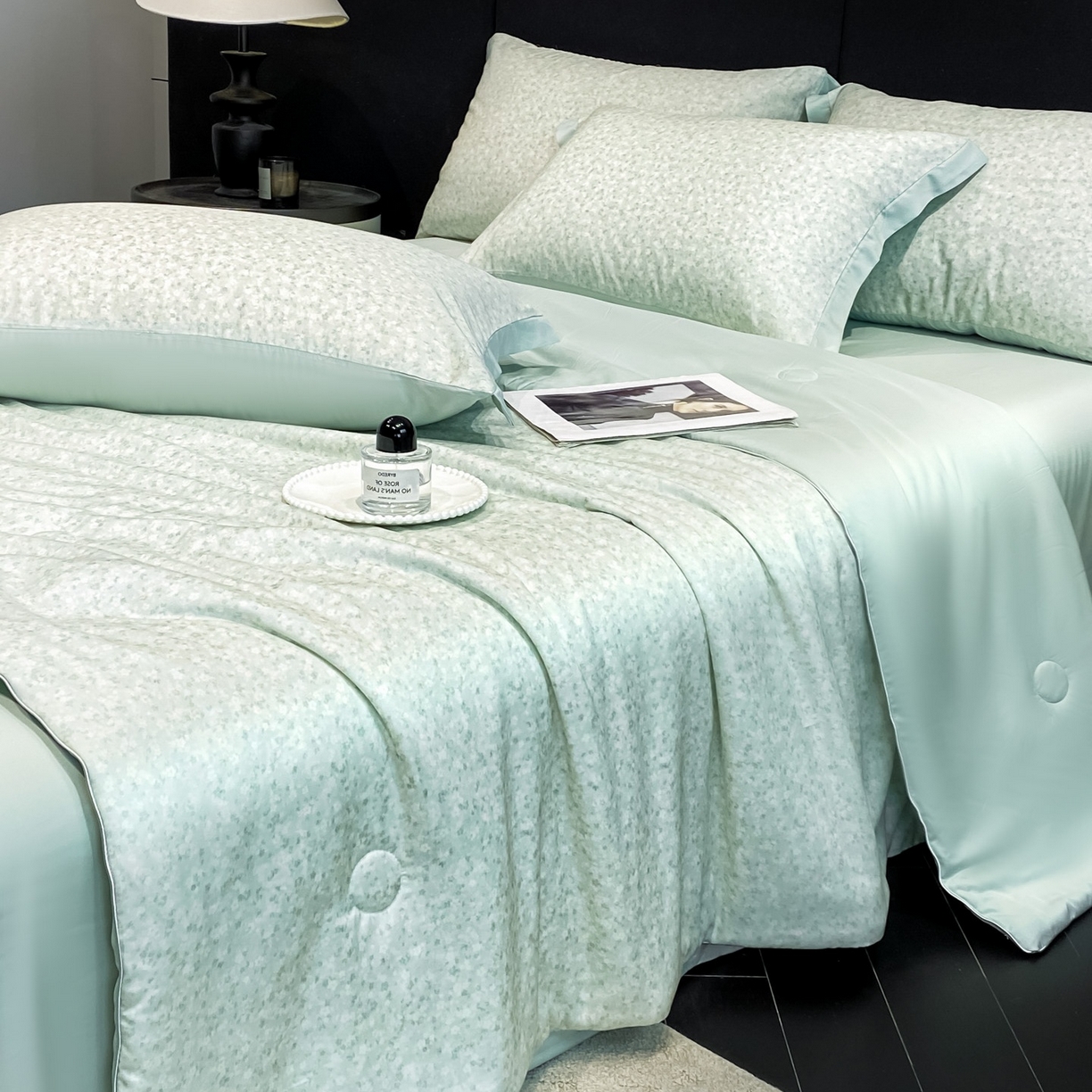 91家纺网 家纺一手货源 找家纺 慕尚家纺 2026春夏新款莱赛尔天丝夏被夏凉被空调被夏被四件套 蓝风铃