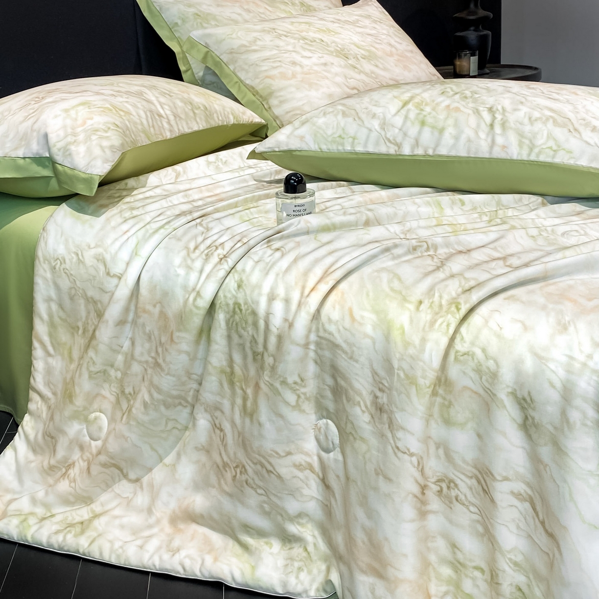 91家纺网 家纺一手货源 找家纺 慕尚家纺 2026春夏新款莱赛尔天丝夏被夏凉被空调被夏被四件套 青釉波纹