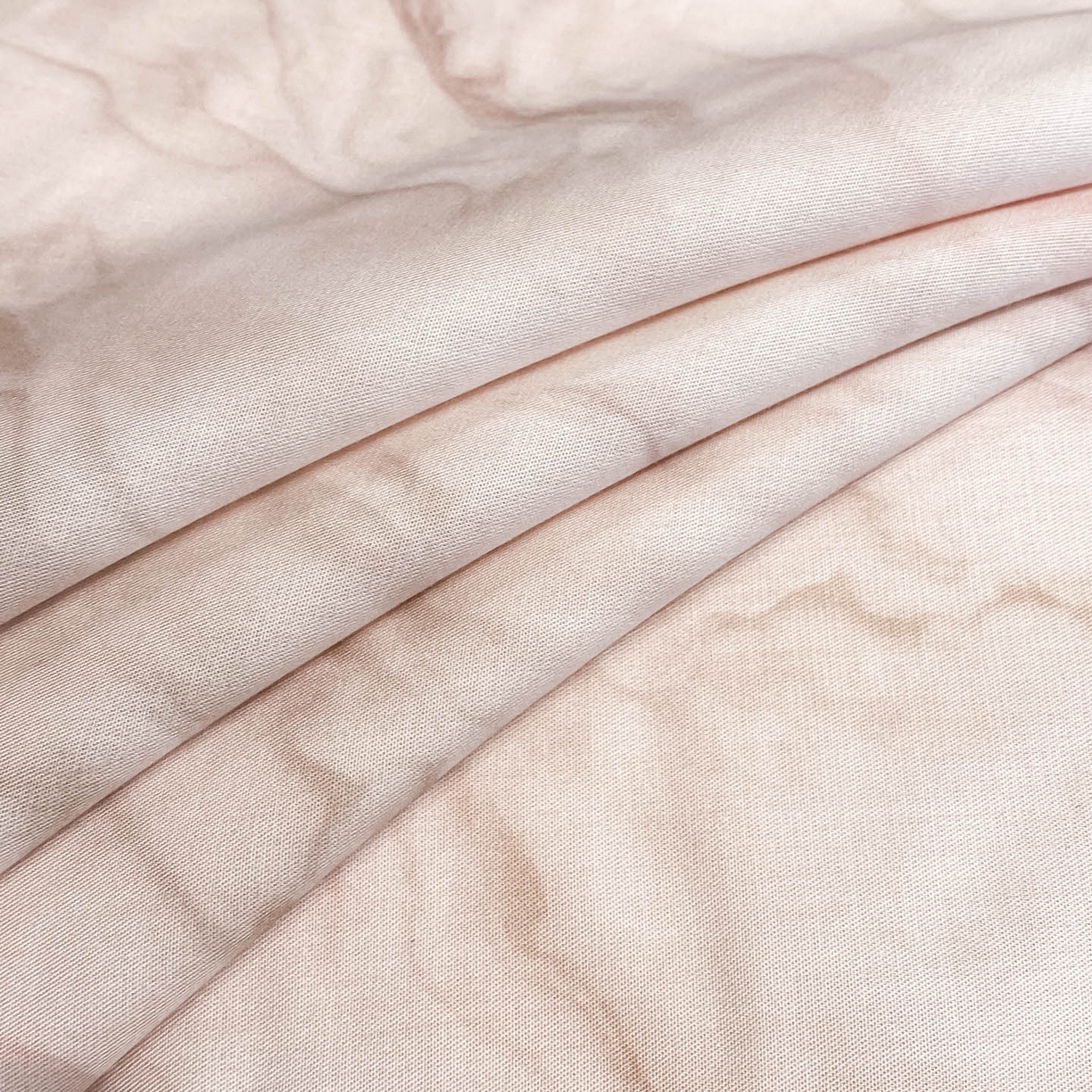 91家纺网 家纺一手货源 找家纺 慕尚家纺 2026春夏新款莱赛尔天丝夏被夏凉被空调被夏被四件套 粉釉波纹