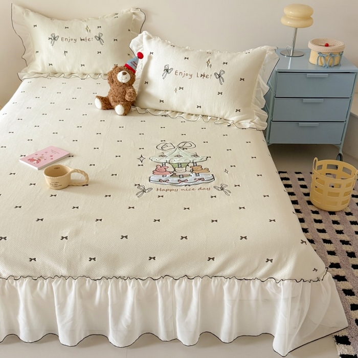 91家纺网 家纺一手货源 找家纺 （总）吾欢心 2026新款卡通贴布刺绣高克重乙纶PE凉席席子三件套床裙款