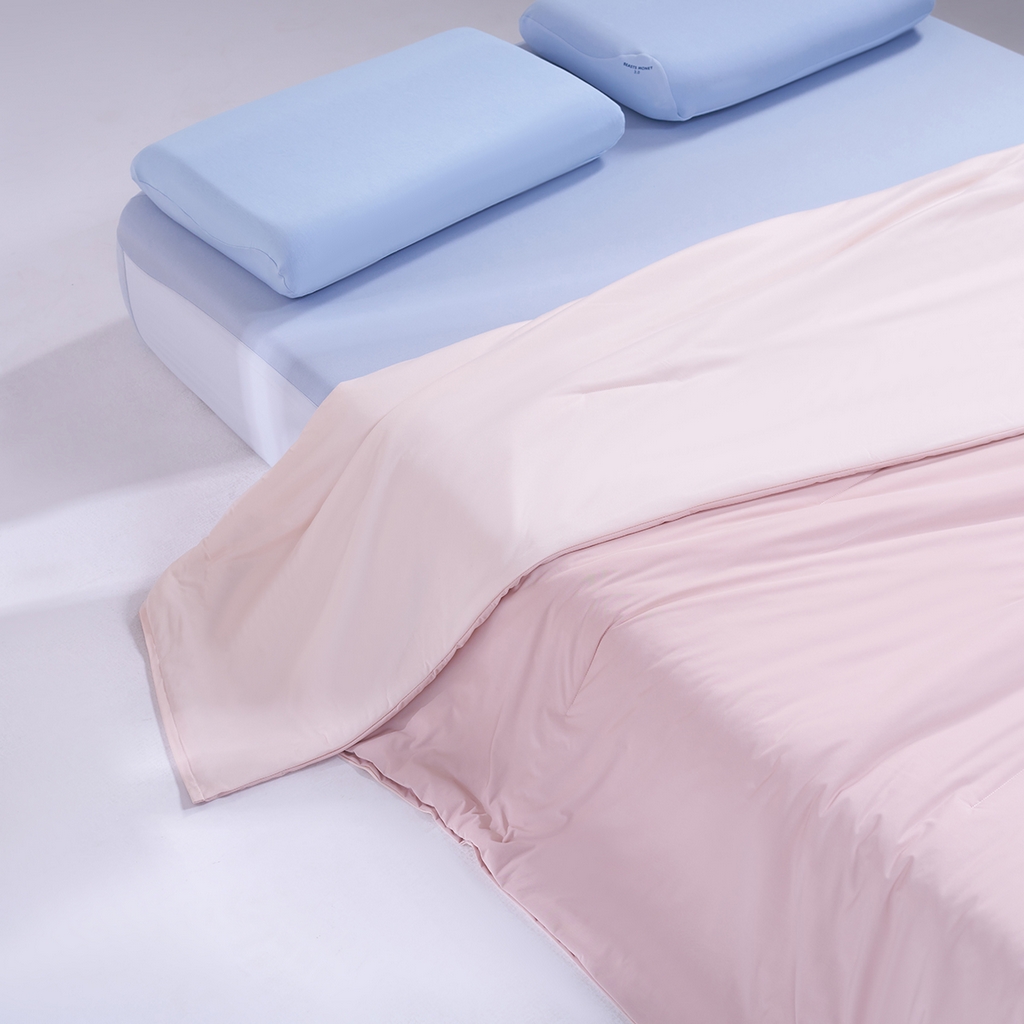 91家纺网 家纺一手货源 找家纺 花享莱 2026新款亚朵酒店同款被深睡双感凉感被夏被夏凉被空调被控温被pro3.0 橘雾粉