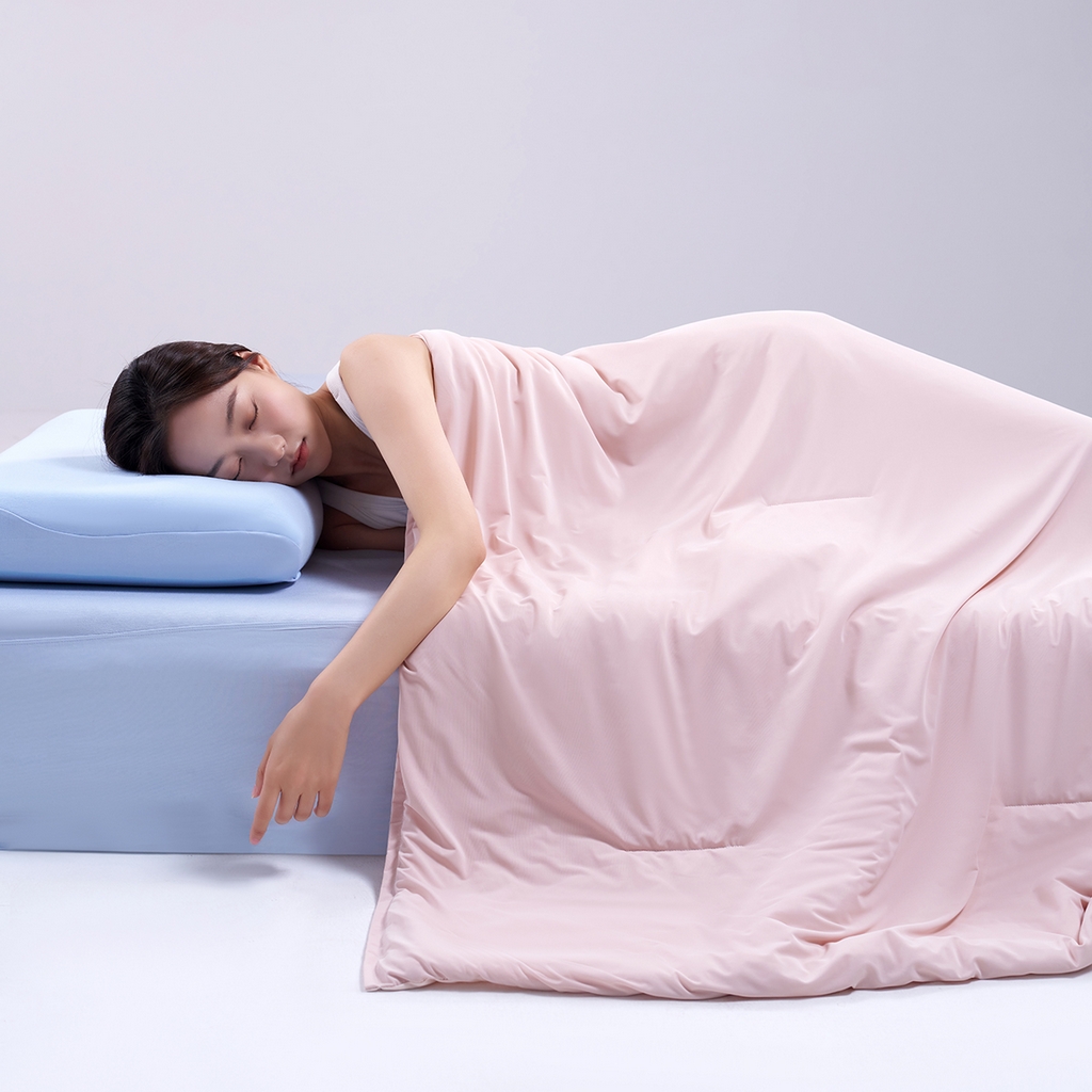 91家纺网 家纺一手货源 找家纺 花享莱 2026新款亚朵酒店同款被深睡双感凉感被夏被夏凉被空调被控温被pro3.0 橘雾粉