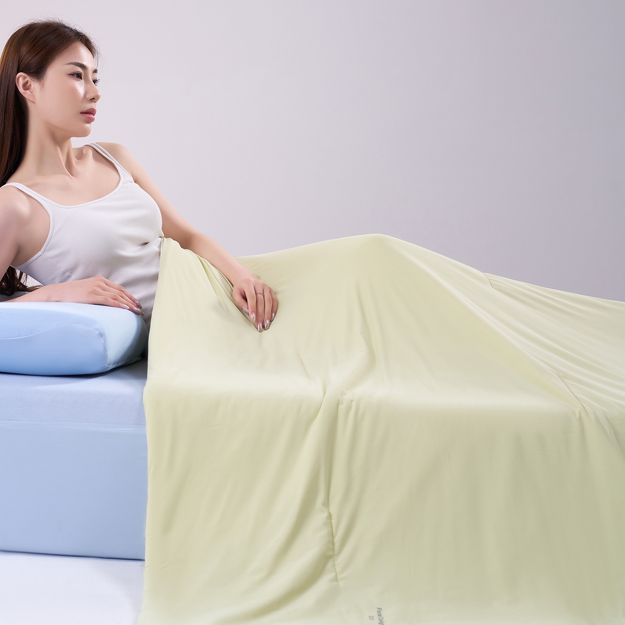 91家纺网 家纺一手货源 找家纺 花享莱 2026新款高品质亚朵酒店同款夏季双感深睡被夏被夏凉被空调被pro3.0 竹青黄