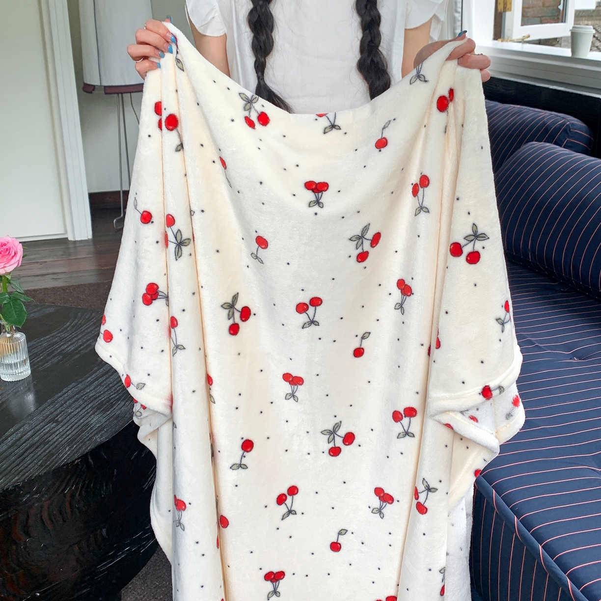 91家纺网 家纺一手货源 找家纺 桃喜 2026新款330g双面印花牛奶绒毛毯毯子 复古樱桃