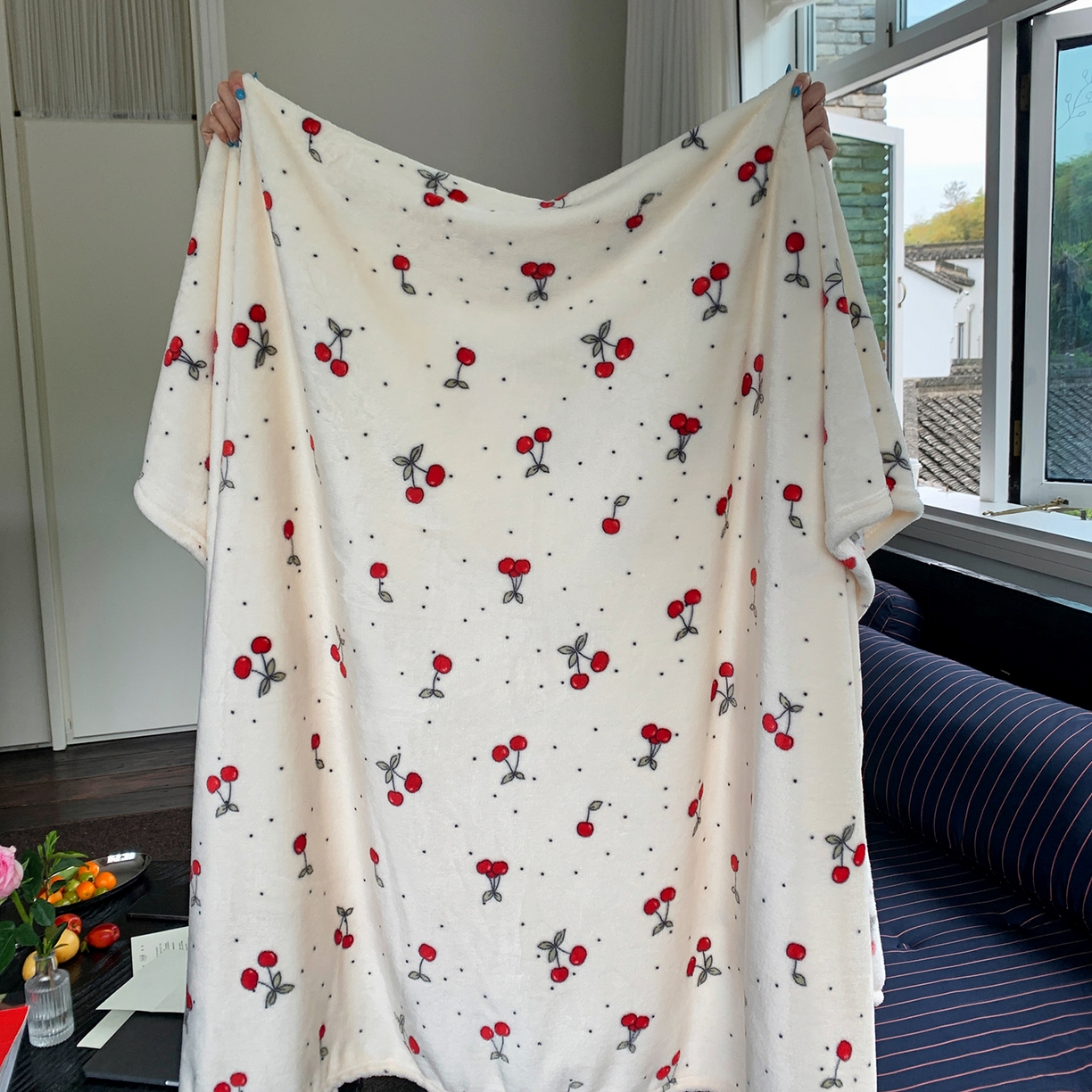 91家纺网 家纺一手货源 找家纺 桃喜 2026新款330g双面印花牛奶绒毛毯毯子 复古樱桃