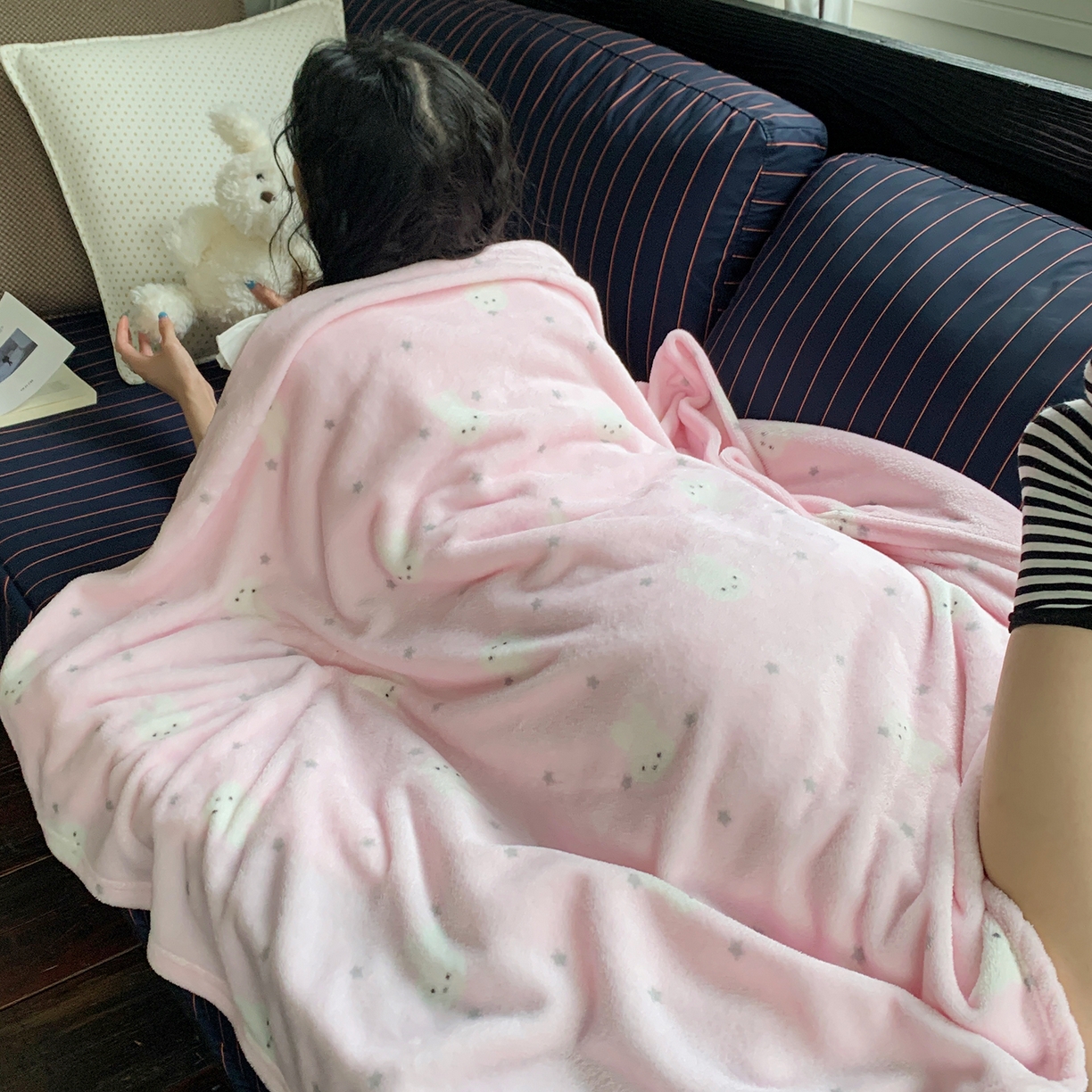 91家纺网 家纺一手货源 找家纺 桃喜 2026新款330g双面印花牛奶绒毛毯毯子 粉色星星兔