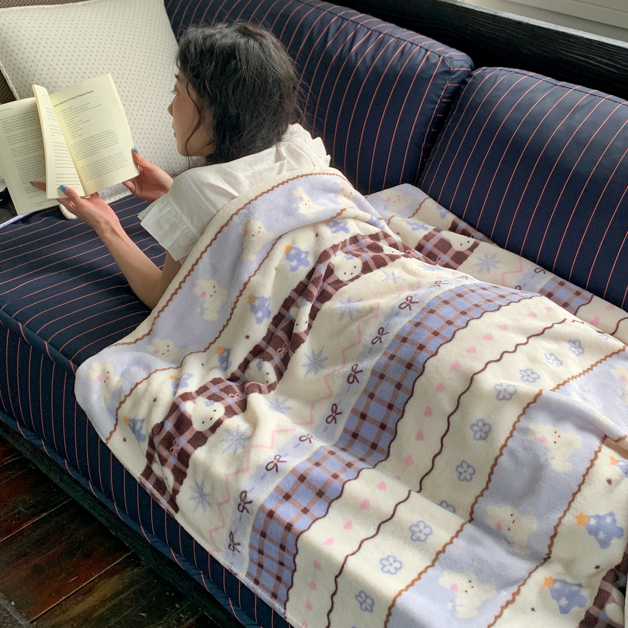 91家纺网 家纺一手货源 找家纺 桃喜 2026新款330g双面印花牛奶绒毛毯毯子 费尔岛小兔