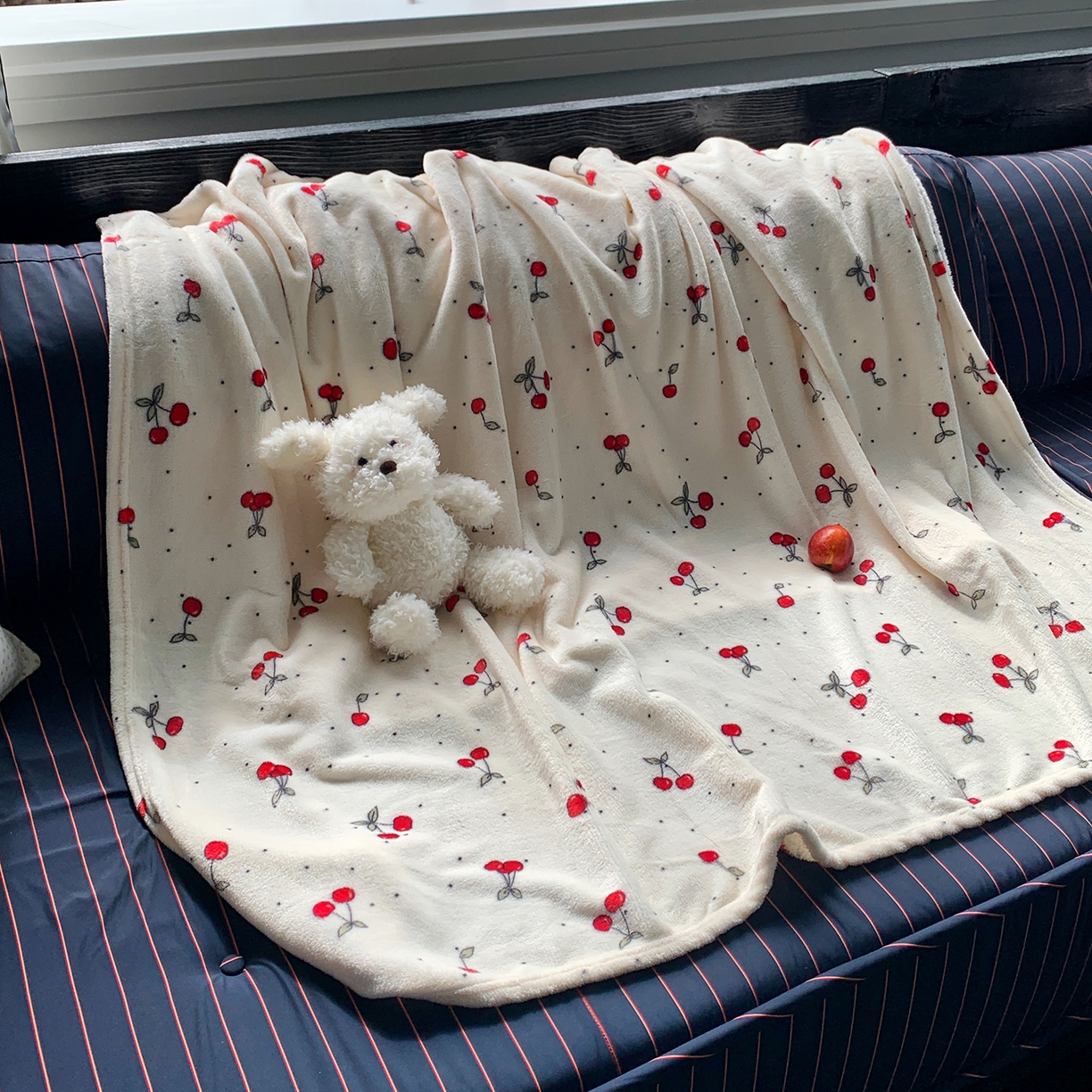 91家纺网 家纺一手货源 找家纺 桃喜 2026新款330g双面印花牛奶绒毛毯毯子 复古樱桃