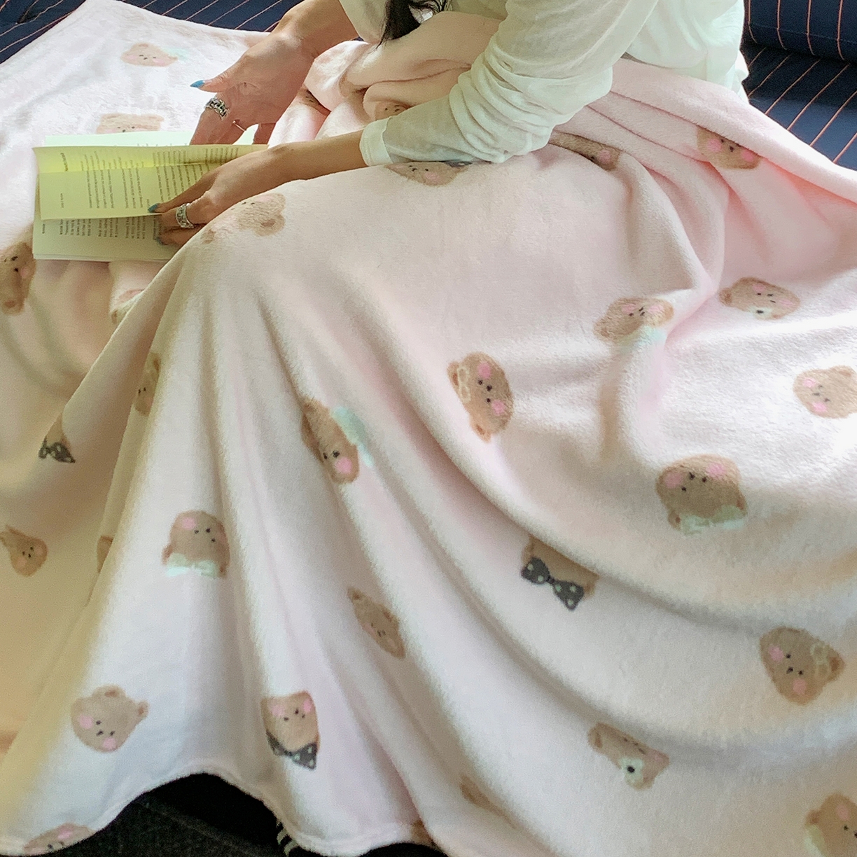 91家纺网 家纺一手货源 找家纺 桃喜 2026新款330g双面印花牛奶绒毛毯毯子 小熊奶盖