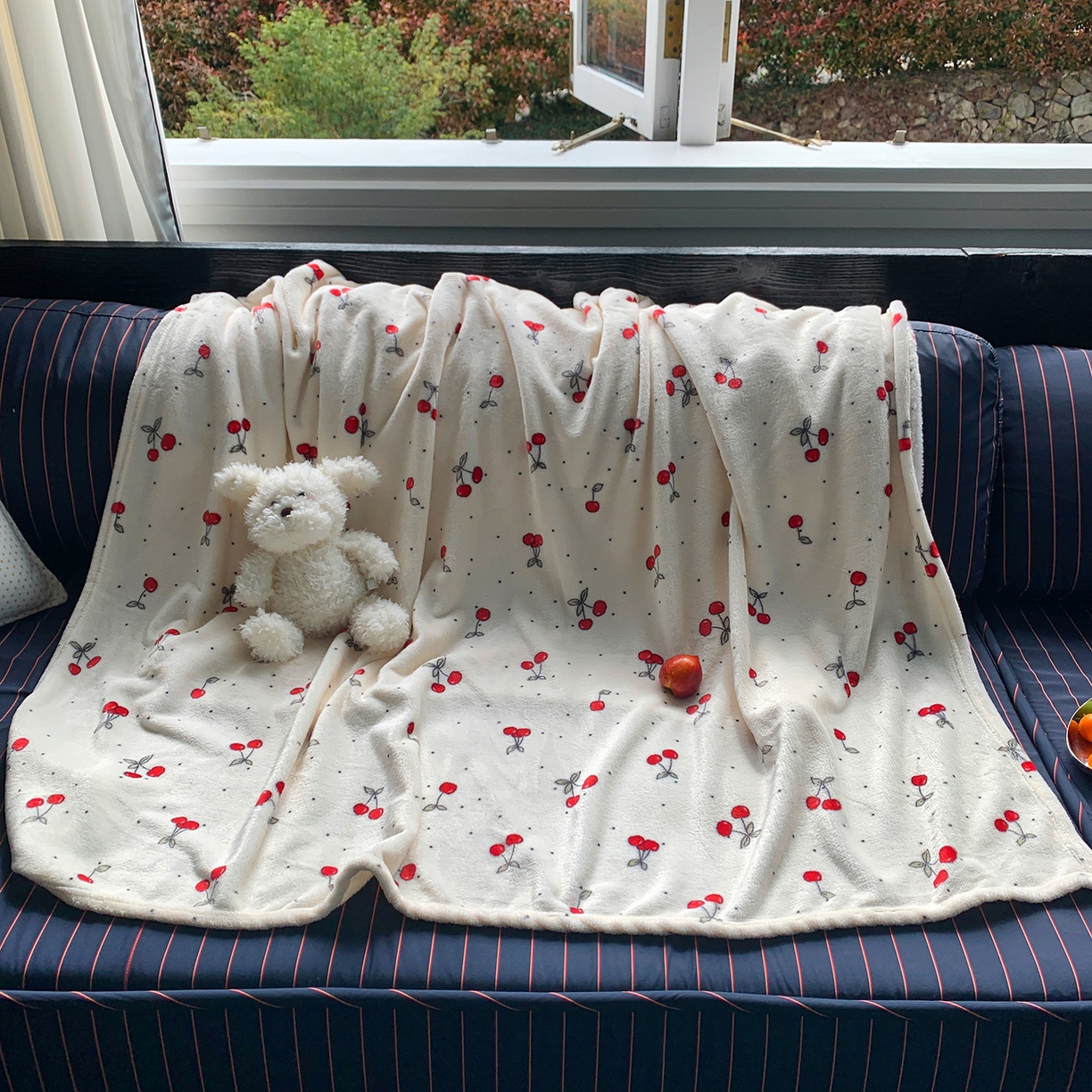 91家纺网 家纺一手货源 找家纺 桃喜 2026新款330g双面印花牛奶绒毛毯毯子 复古樱桃