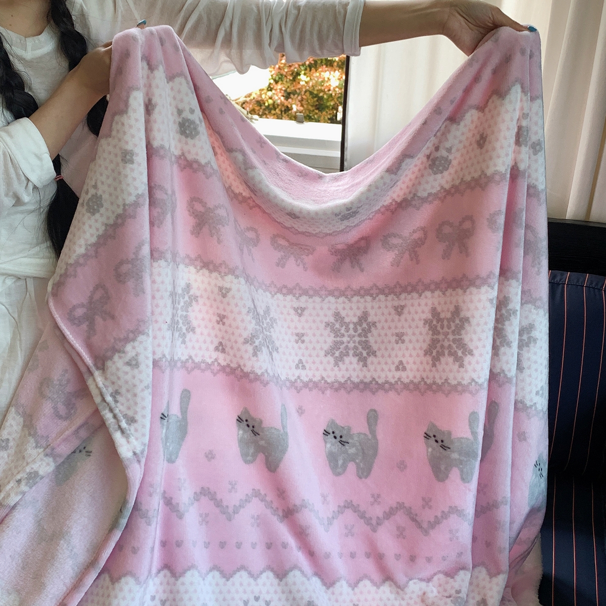 91家纺网 家纺一手货源 找家纺 桃喜 2026新款330g双面印花牛奶绒毛毯毯子 费尔岛小猫