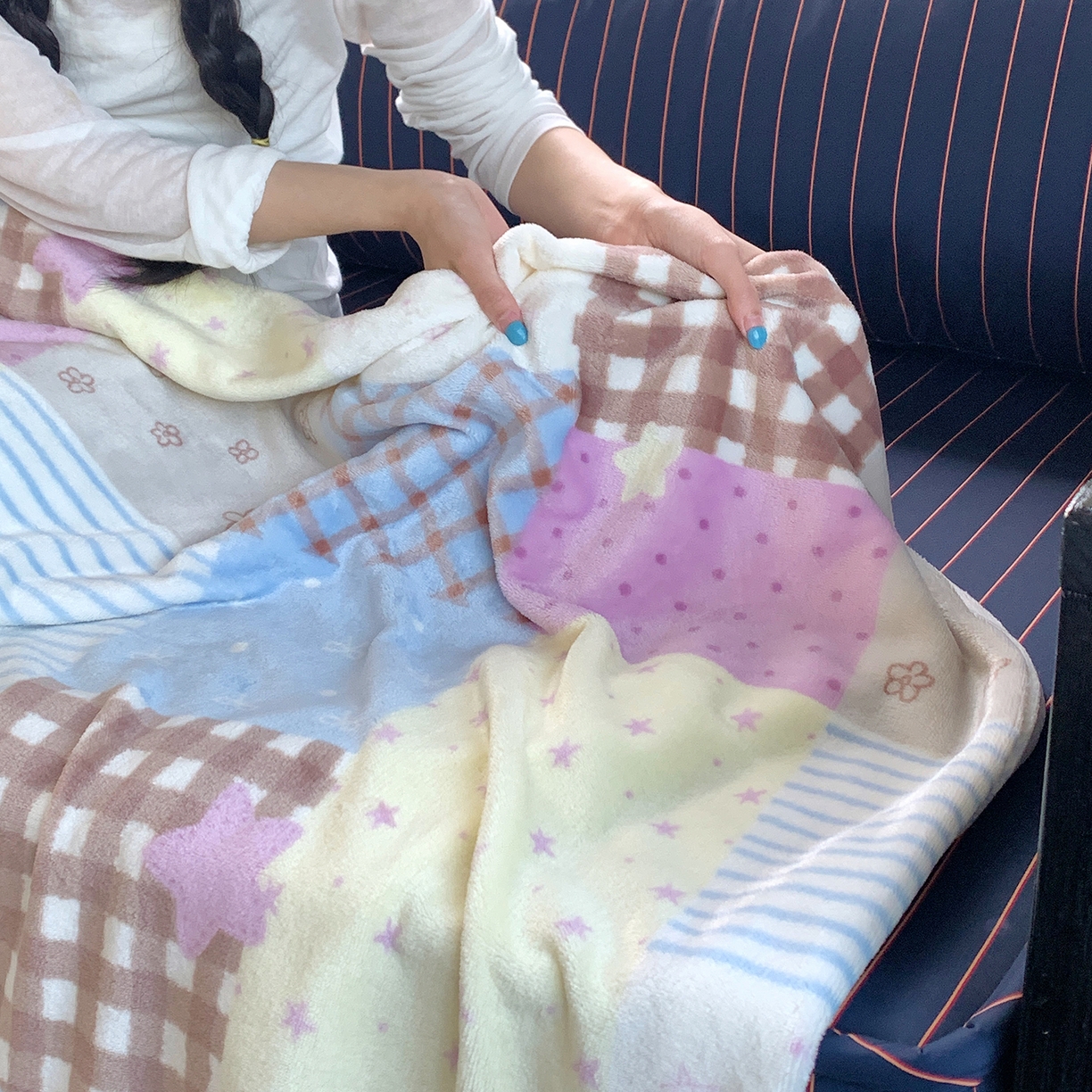 91家纺网 家纺一手货源 找家纺 桃喜 2026新款330g双面印花牛奶绒毛毯毯子 软糖拼布星星