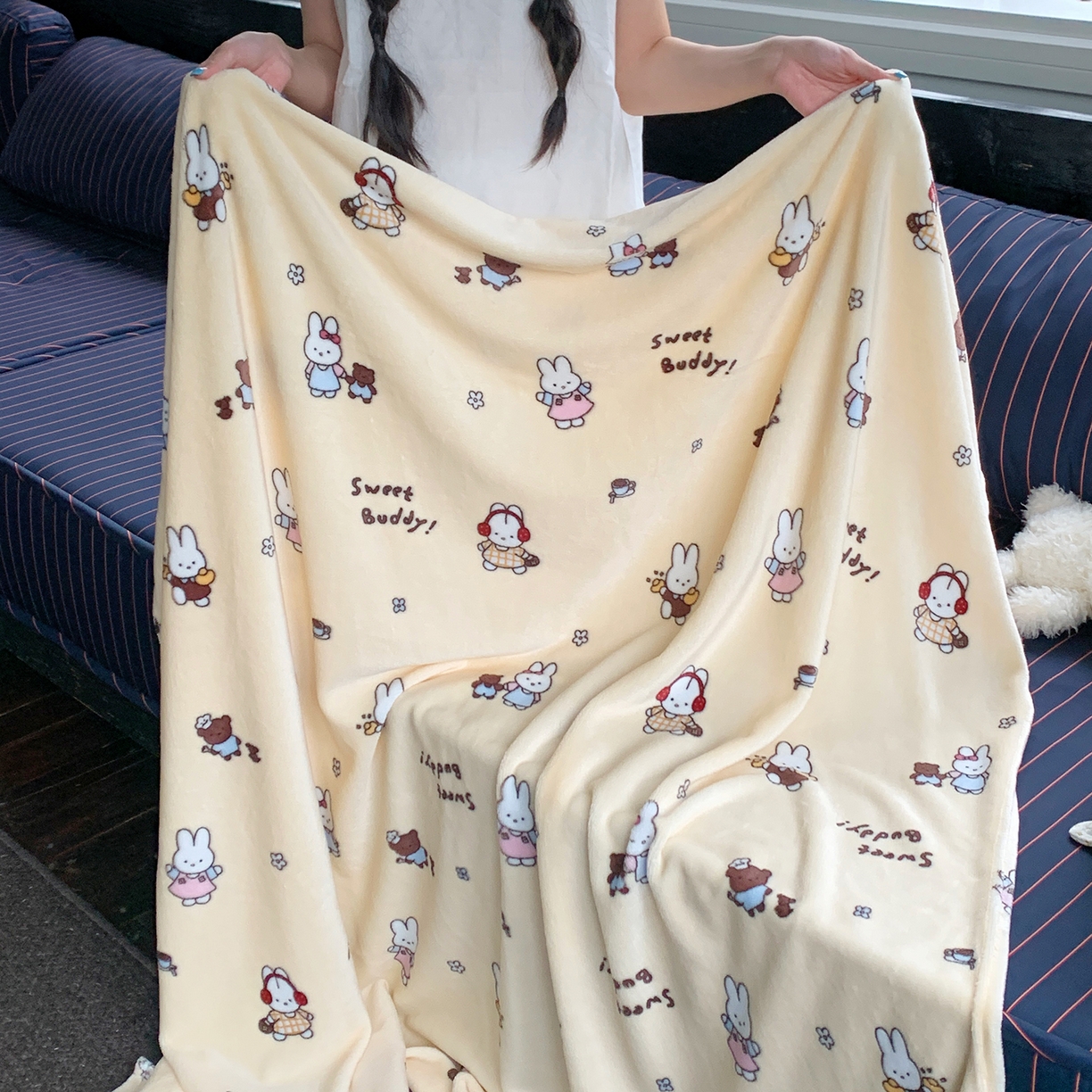 91家纺网 家纺一手货源 找家纺 桃喜 2026新款330g双面印花牛奶绒毛毯毯子 奶黄元气兔兔