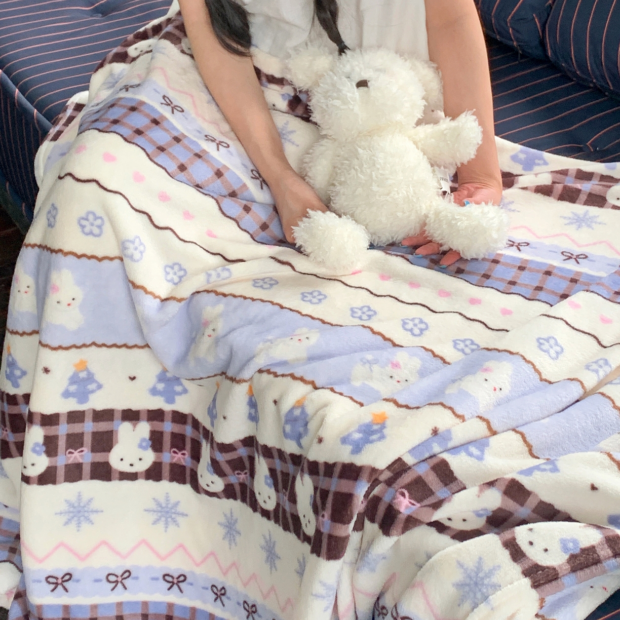 91家纺网 家纺一手货源 找家纺 桃喜 2026新款330g双面印花牛奶绒毛毯毯子 费尔岛小兔