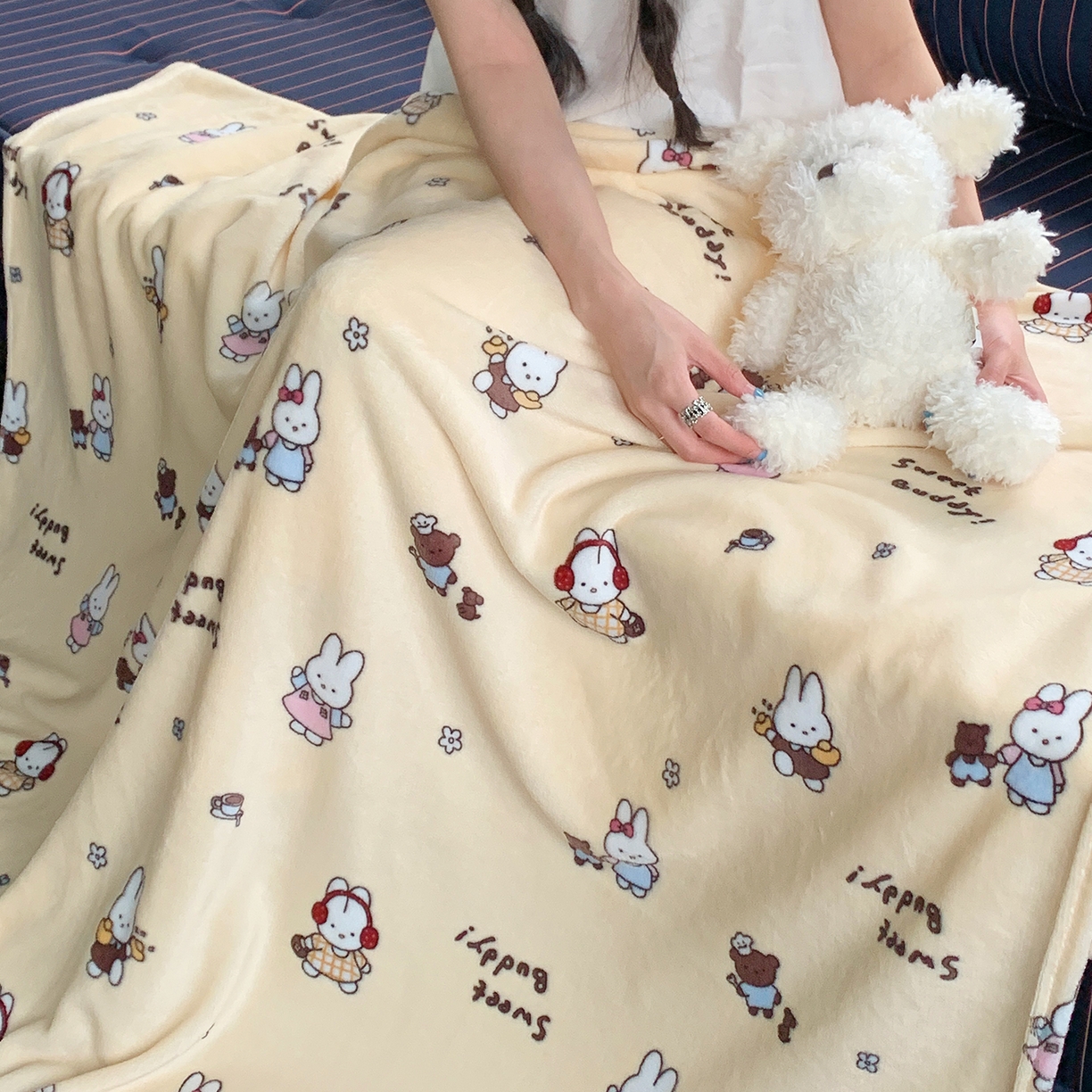 91家纺网 家纺一手货源 找家纺 桃喜 2026新款330g双面印花牛奶绒毛毯毯子 奶黄元气兔兔