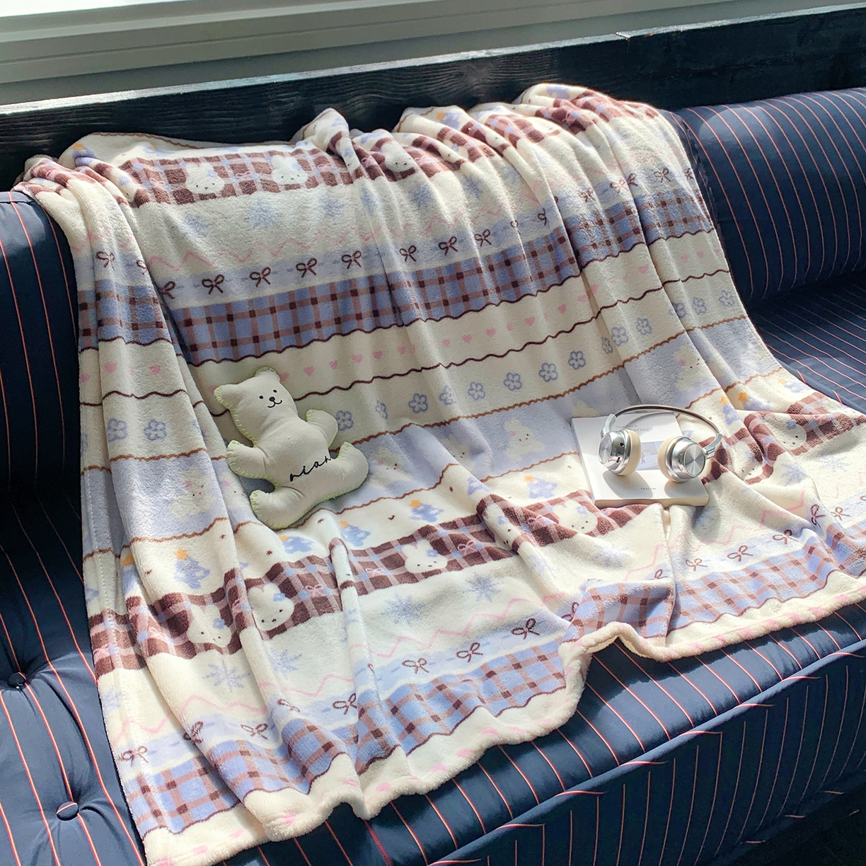 91家纺网 家纺一手货源 找家纺 桃喜 2026新款330g双面印花牛奶绒毛毯毯子 费尔岛小兔