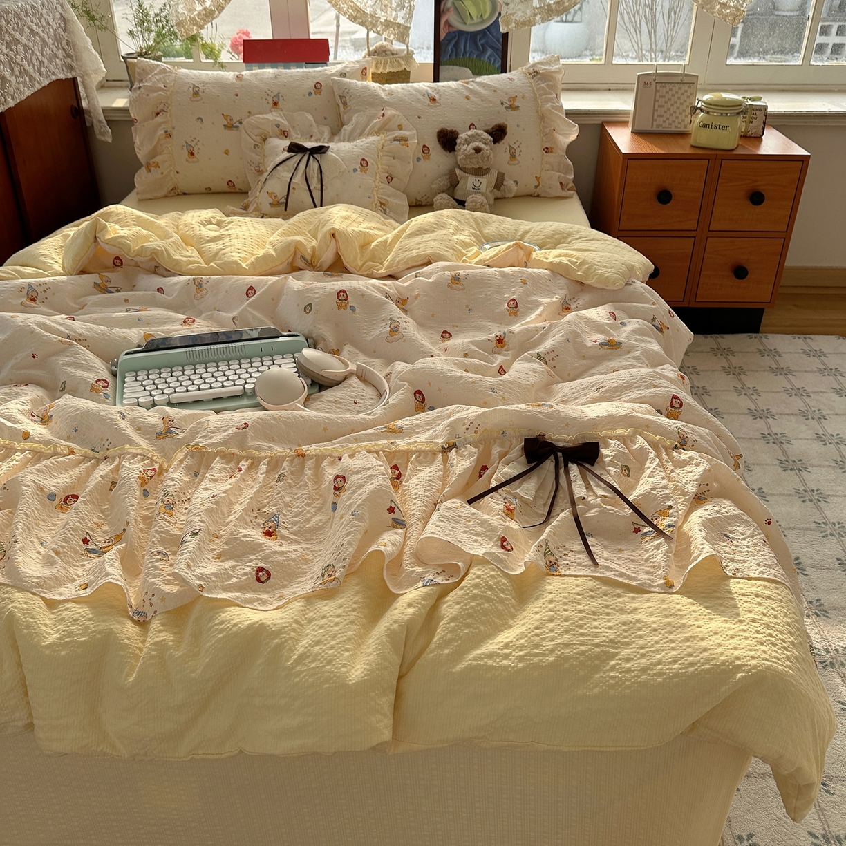 91家纺网 家纺一手货源 找家纺 栩裕纺织 2026新款提花泡芙棉立体花边简约韩系夏被-夏被三件套四件套 奶油庄园