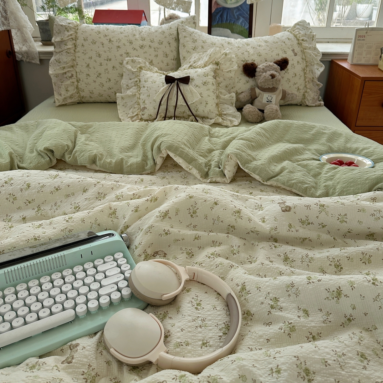 91家纺网 家纺一手货源 找家纺 （总）栩裕纺织 2026新款提花泡芙棉立体花边简约韩系夏被-夏被三件套四件套