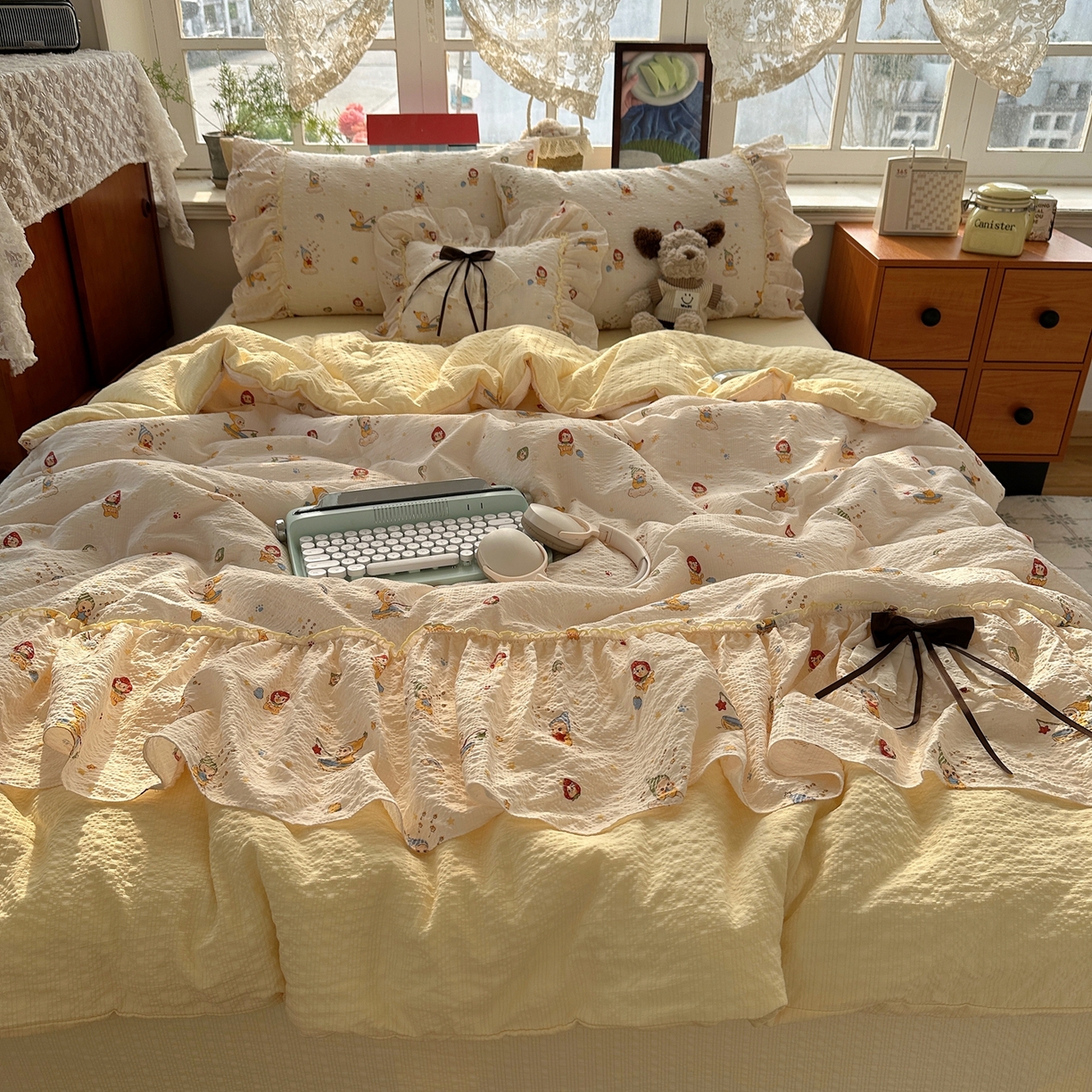 91家纺网 家纺一手货源 找家纺 栩裕纺织 2026新款提花泡芙棉立体花边简约韩系夏被-夏被三件套四件套 奶油庄园