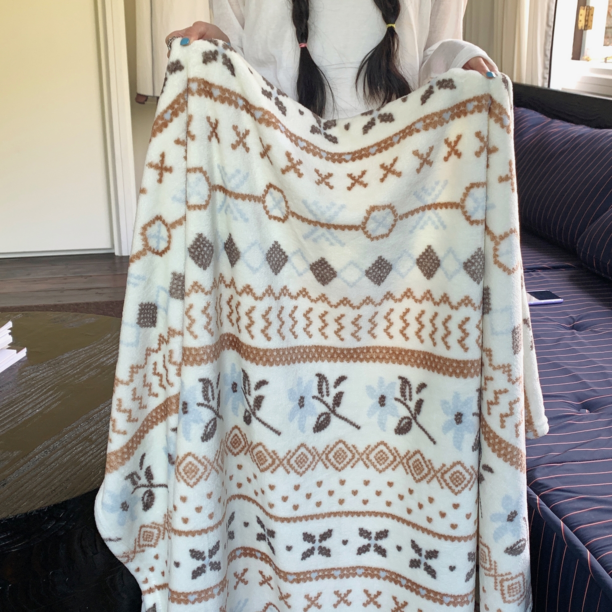 91家纺网 家纺一手货源 找家纺 桃喜 2026新款330g双面印花牛奶绒毛毯毯子 复古费尔岛