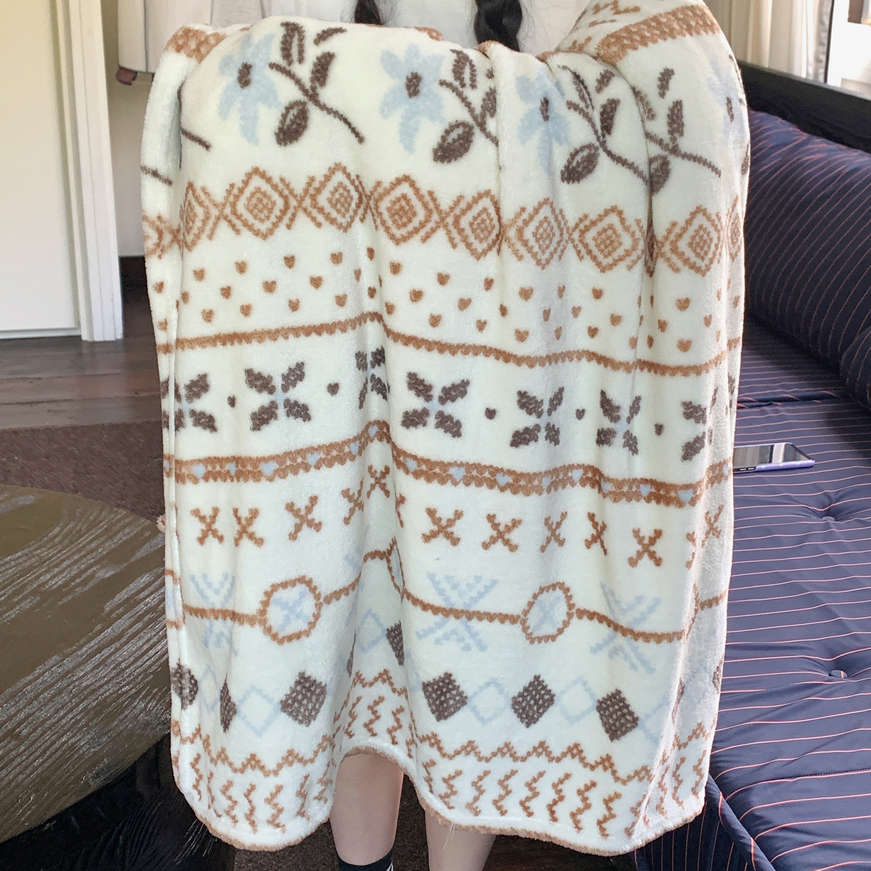 91家纺网 家纺一手货源 找家纺 桃喜 2026新款330g双面印花牛奶绒毛毯毯子 复古费尔岛