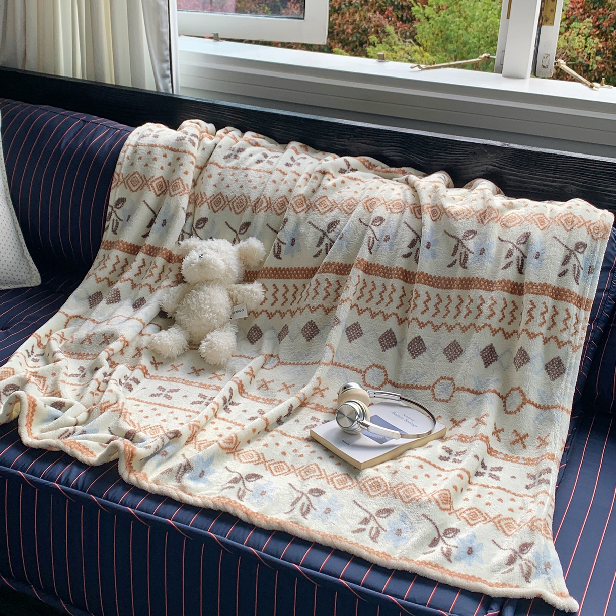 91家纺网 家纺一手货源 找家纺 桃喜 2026新款330g双面印花牛奶绒毛毯毯子 复古费尔岛