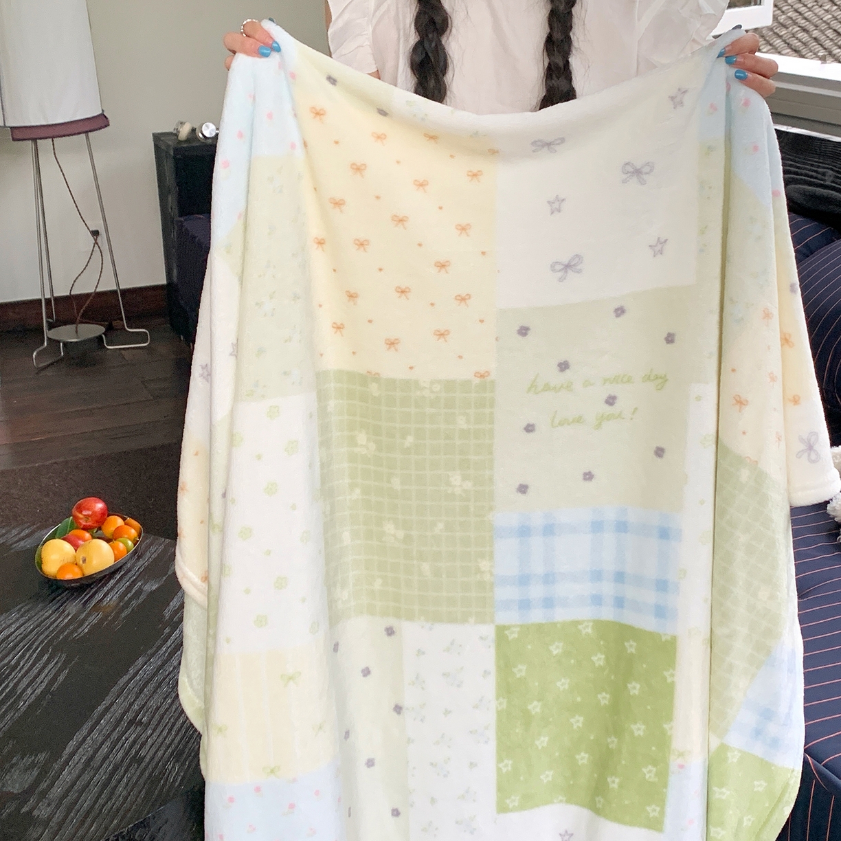 91家纺网 家纺一手货源 找家纺 桃喜 2026新款330g双面印花牛奶绒毛毯毯子 绿格拼布碎花