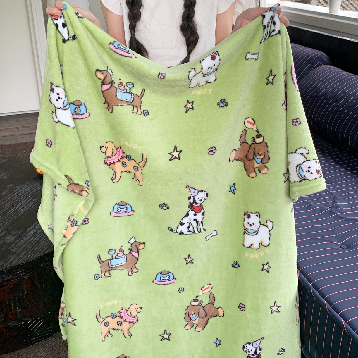 91家纺网 家纺一手货源 找家纺 桃喜 2026新款330g双面印花牛奶绒毛毯毯子 抹茶小狗日记