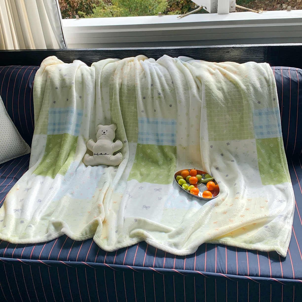 91家纺网 家纺一手货源 找家纺 桃喜 2026新款330g双面印花牛奶绒毛毯毯子 绿格拼布碎花