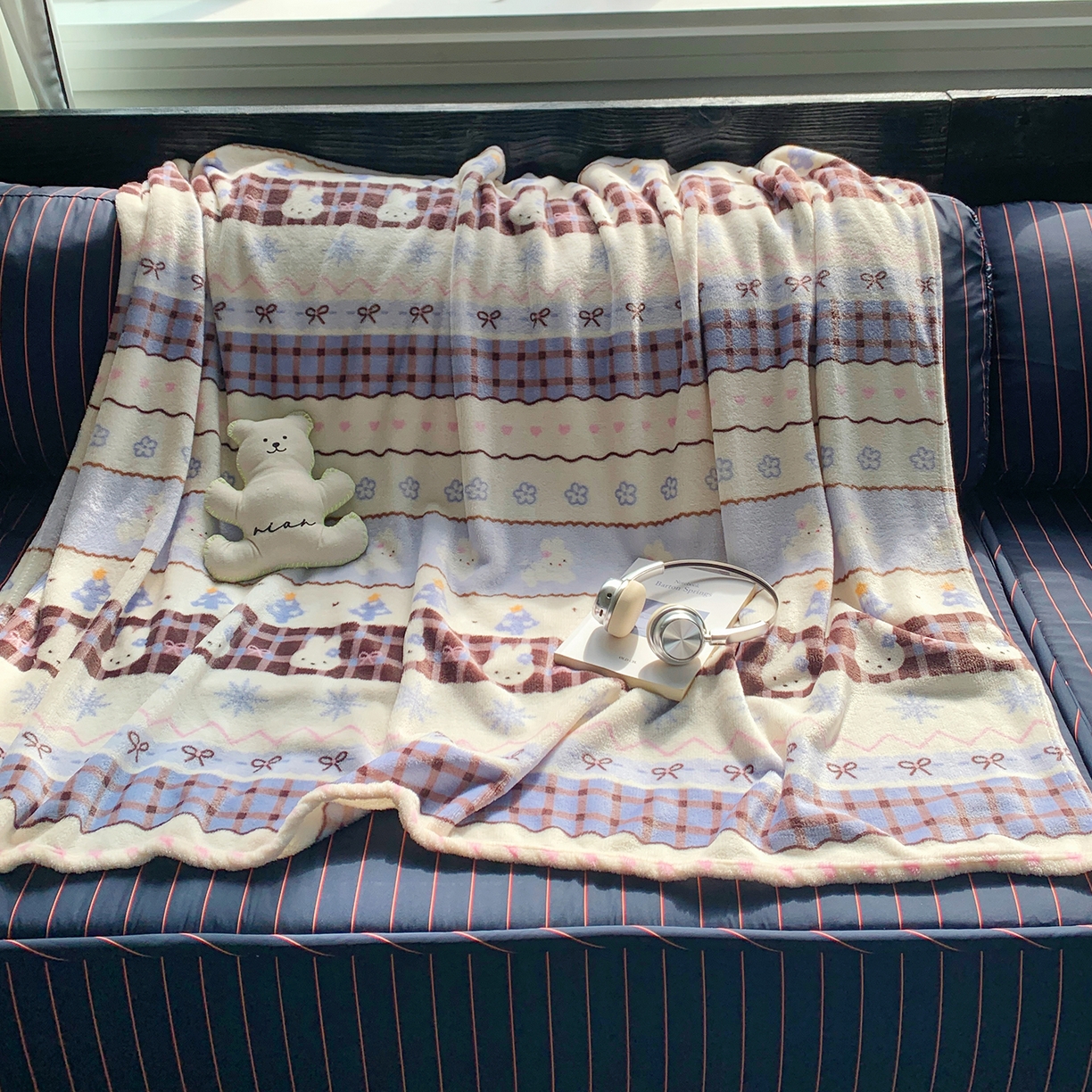 91家纺网 家纺一手货源 找家纺 桃喜 2026新款330g双面印花牛奶绒毛毯毯子 费尔岛小兔