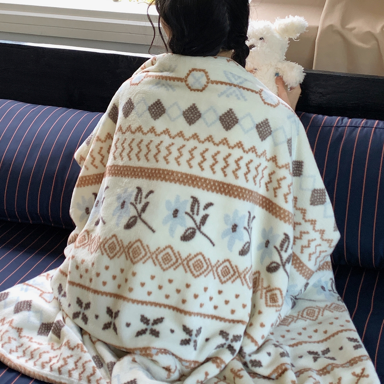 91家纺网 家纺一手货源 找家纺 桃喜 2026新款330g双面印花牛奶绒毛毯毯子 复古费尔岛