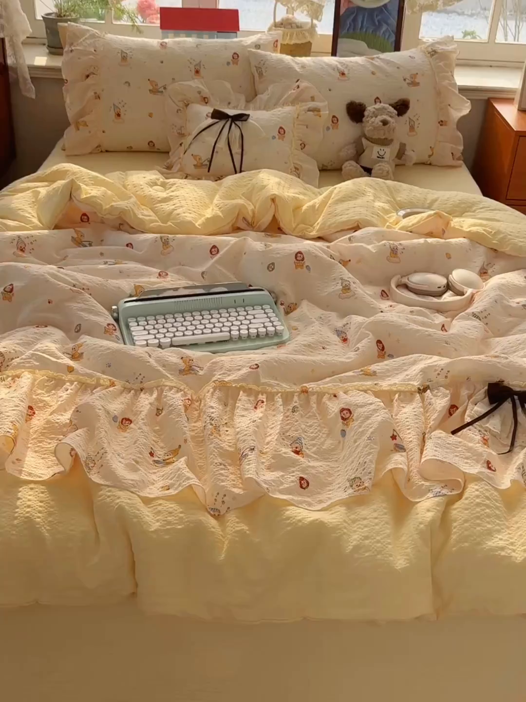 91家纺网 家纺一手货源 找家纺 栩裕纺织 2026新款提花泡芙棉立体花边简约韩系夏被-夏被三件套四件套 奶油庄园
