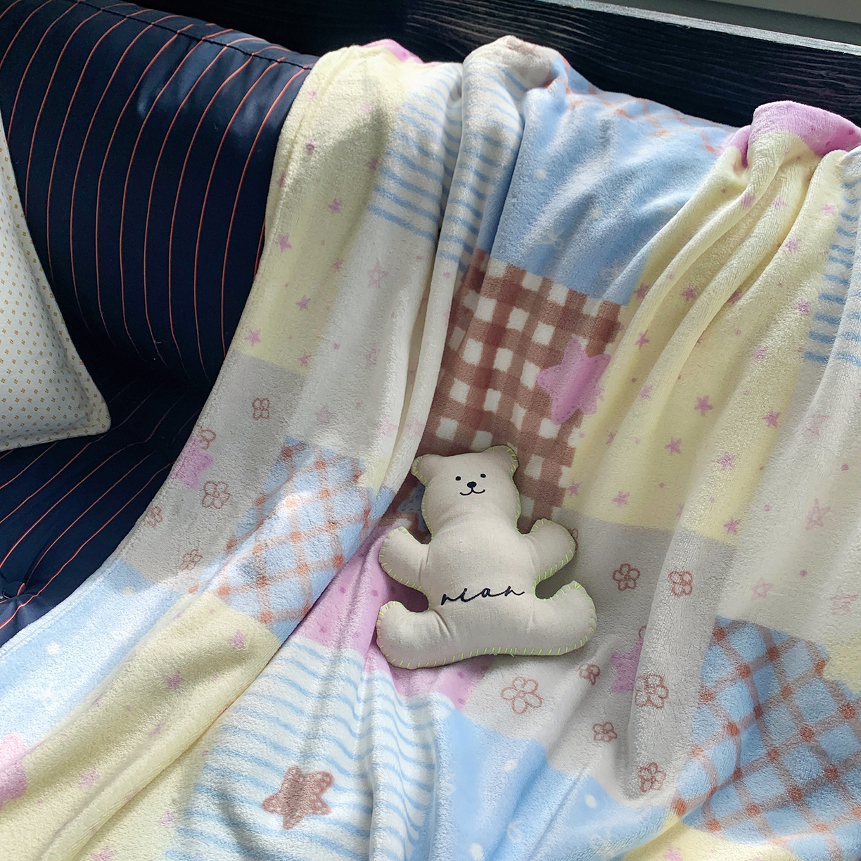 91家纺网 家纺一手货源 找家纺 桃喜 2026新款330g双面印花牛奶绒毛毯毯子 软糖拼布星星