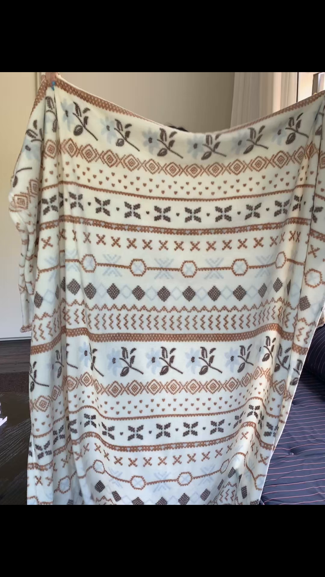 91家纺网 家纺一手货源 找家纺 桃喜 2026新款330g双面印花牛奶绒毛毯毯子 复古费尔岛