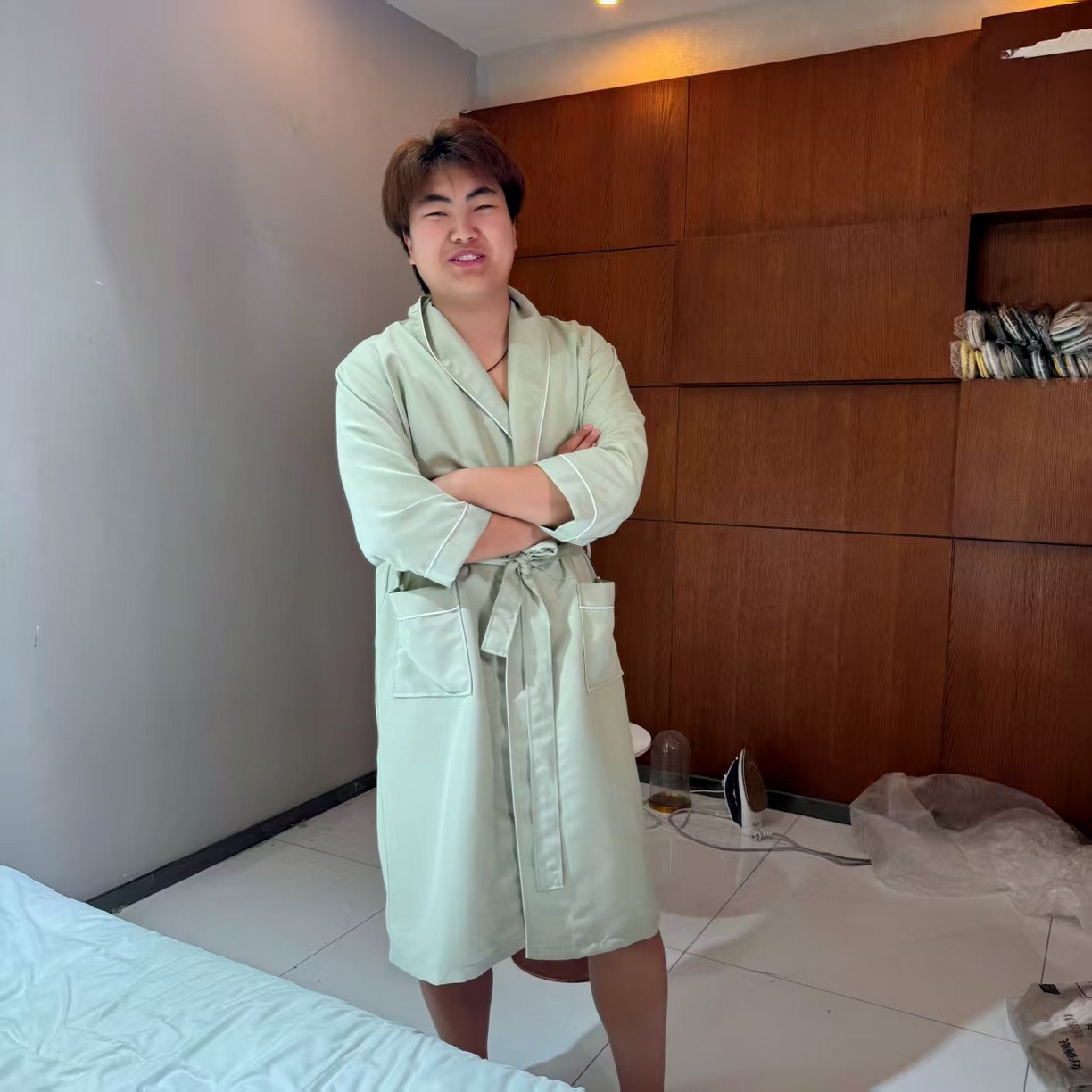 91家纺网 家纺一手货源 找家纺 （总）安力森/诚臻酒店用品 2026新款简约纯色亲肤丝滑浴袍