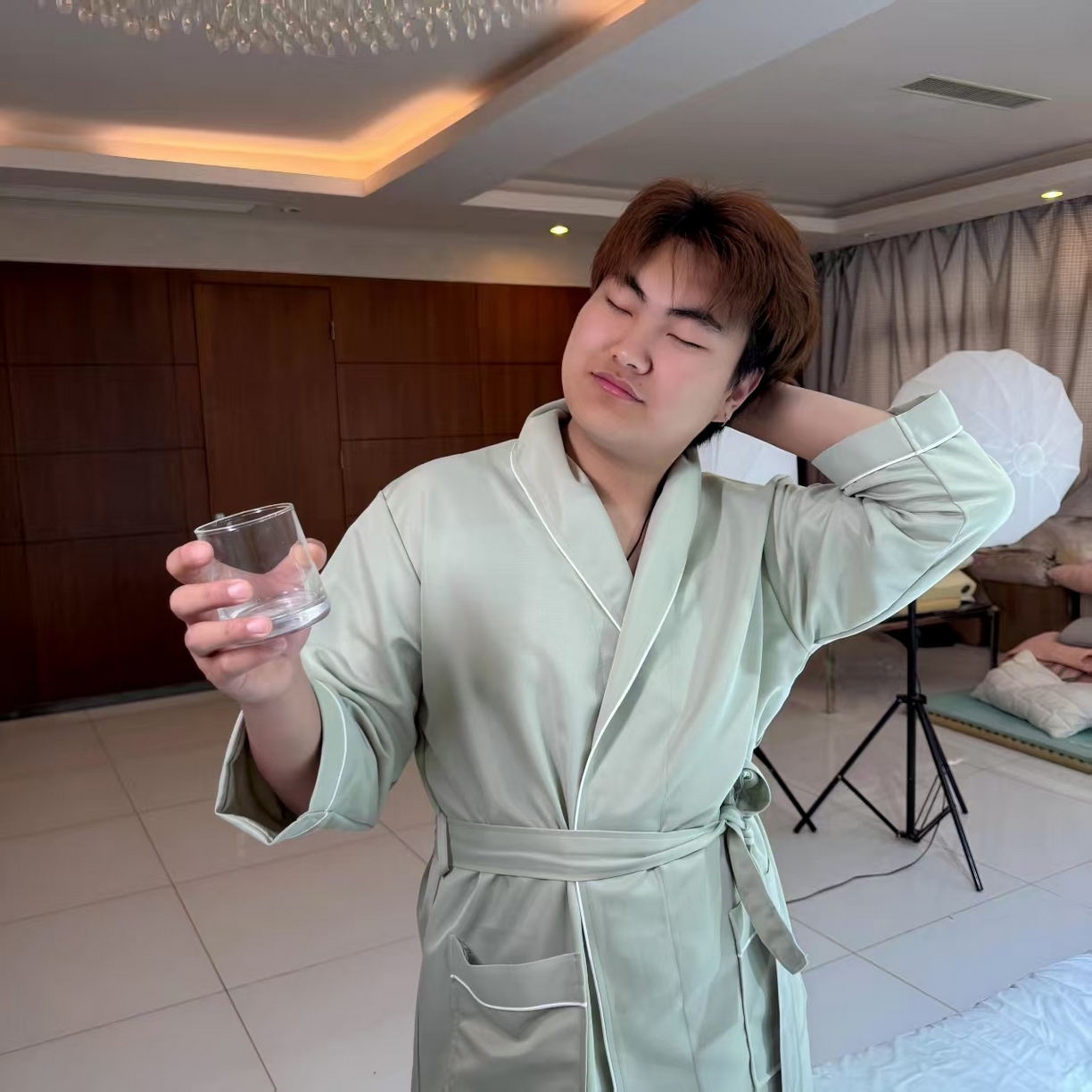 91家纺网 家纺一手货源 找家纺 （总）安力森/诚臻酒店用品 2026新款简约纯色亲肤丝滑浴袍