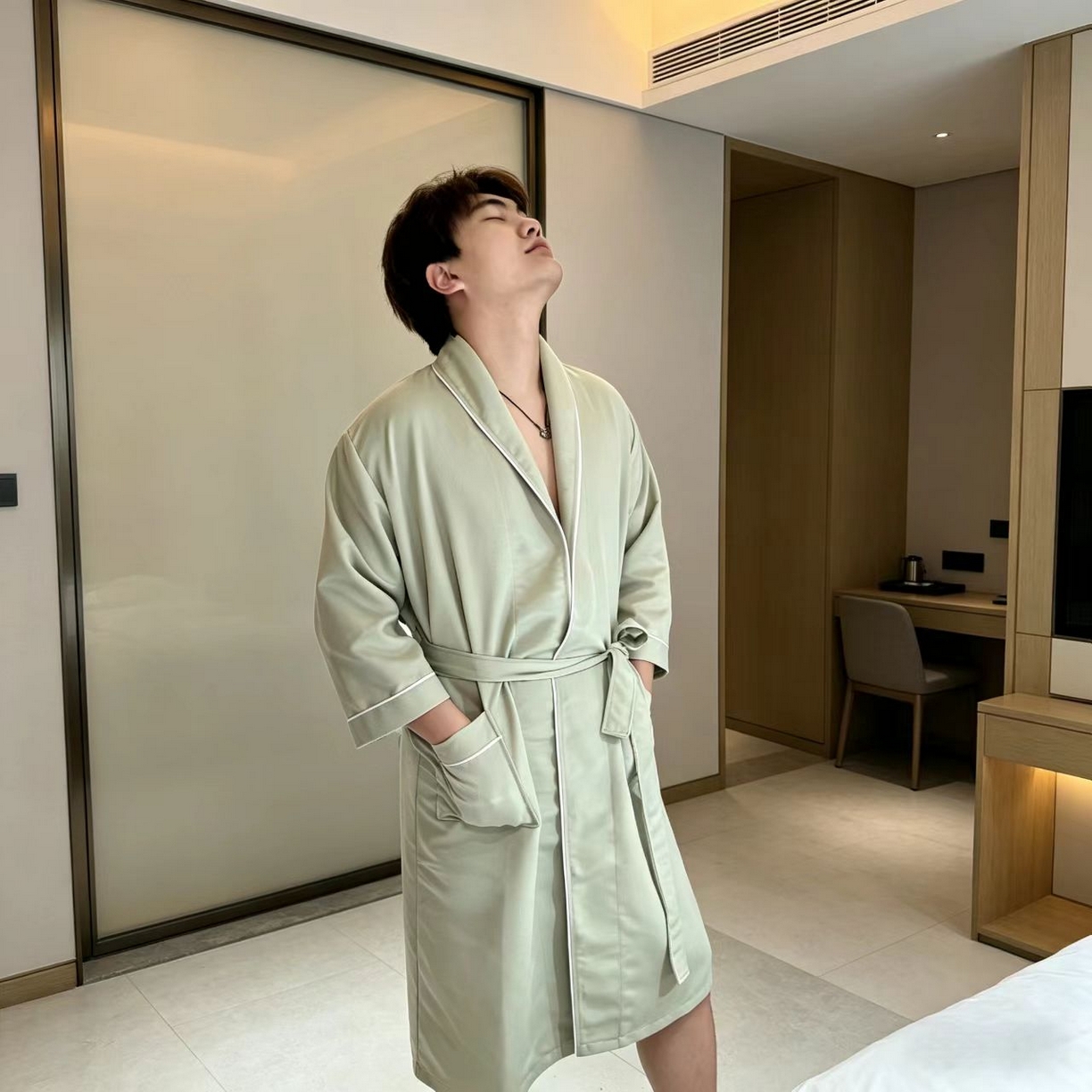 91家纺网 家纺一手货源 找家纺 （总）安力森/诚臻酒店用品 2026新款简约纯色亲肤丝滑浴袍