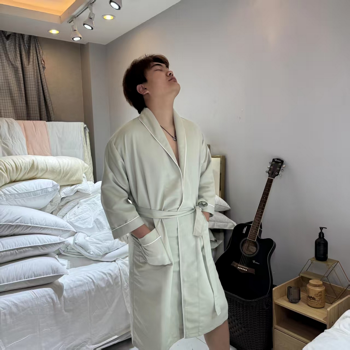 91家纺网 家纺一手货源 找家纺 （总）安力森/诚臻酒店用品 2026新款简约纯色亲肤丝滑浴袍