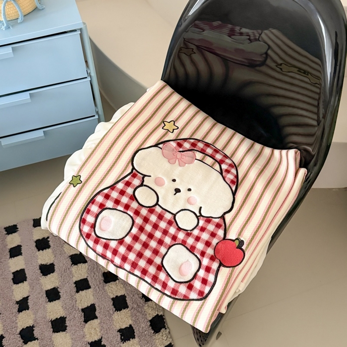 91家纺网 家纺一手货源 找家纺 （总）吾欢心 2026新款卡通绣花高克重乙纶PE凉席席子三件套床裙款