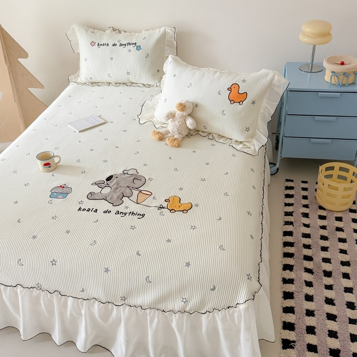 91家纺网 家纺一手货源 找家纺 （总）吾欢心 2026新款卡通绣花高克重乙纶PE凉席席子三件套床裙款