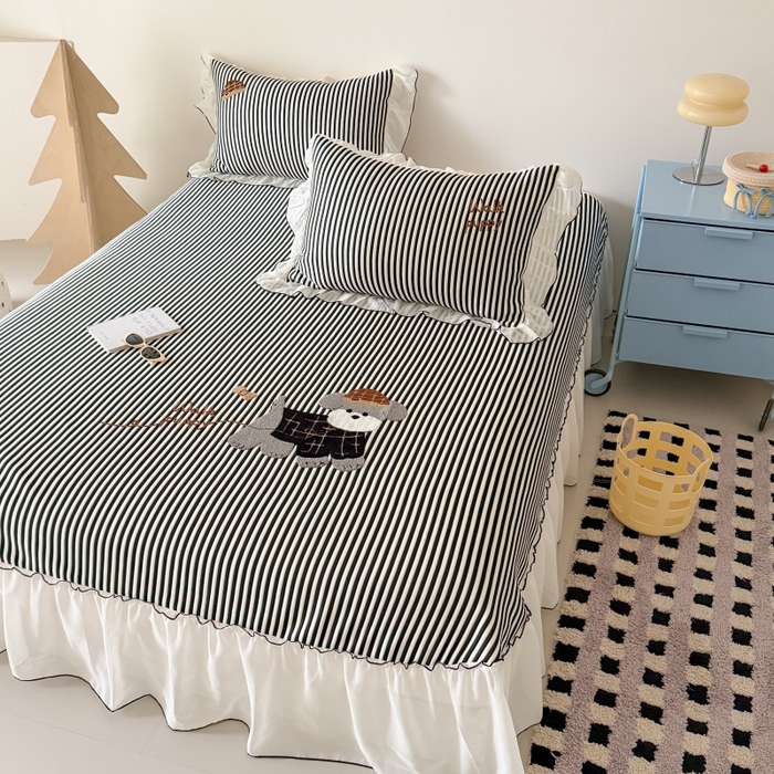 91家纺网 家纺一手货源 找家纺 （总）吾欢心 2026新款卡通绣花高克重乙纶PE凉席席子三件套床裙款