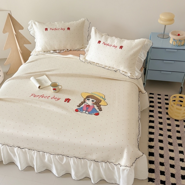 91家纺网 家纺一手货源 找家纺 （总）吾欢心 2026新款卡通绣花高克重乙纶PE凉席席子三件套床裙款