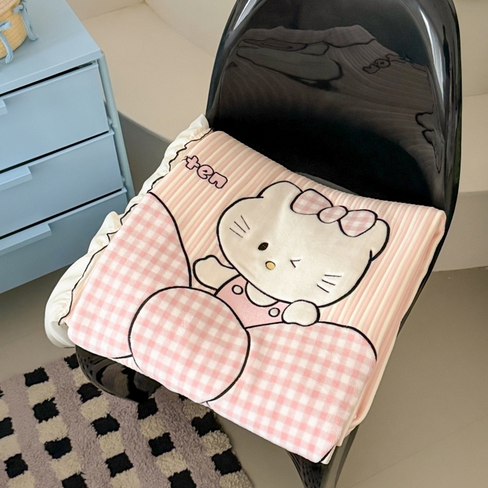 91家纺网 家纺一手货源 找家纺 吾欢心 2026新款卡通绣花高克重乙纶PE凉席席子三件套床裙款 组合图仅供展示不可下单