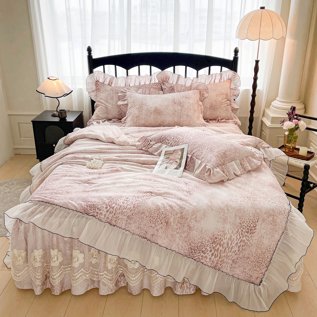 91家纺网 家纺一手货源 找家纺 宜凡家纺 2026新款全棉数码印花夏被床裙四件套④号系列 克里斯