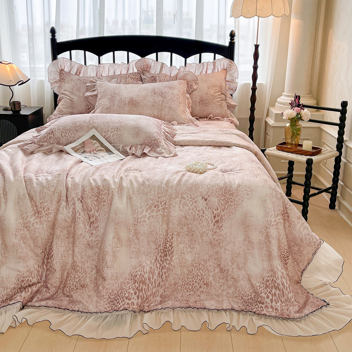 91家纺网 家纺一手货源 找家纺 宜凡家纺 2026新款全棉数码印花夏被床裙四件套④号系列 克里斯